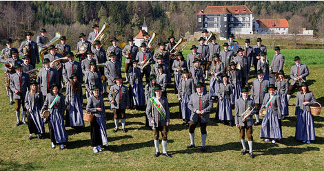 Musikkapelle Eichberg Gruppenfoto_2012 n.jpg
